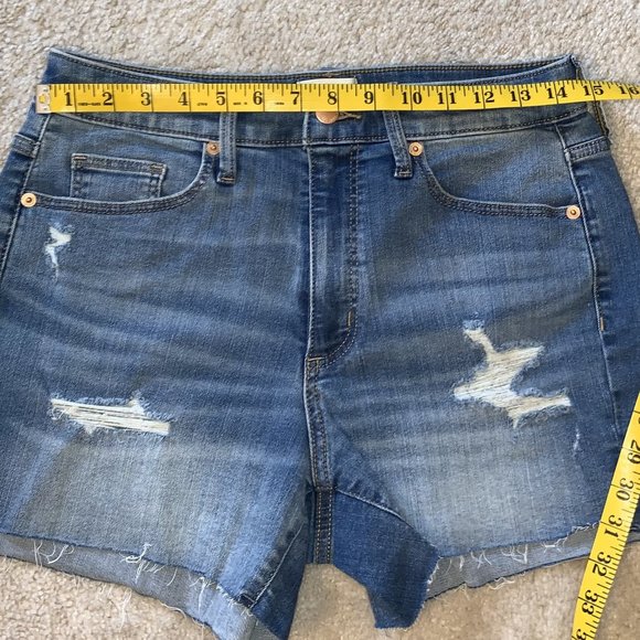 Universal Thread Women's High Rise Midi Jean Shorts Size 8/29 - Picture 6 of 9